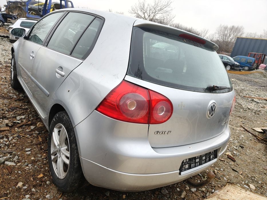 Piese motor BKD cutie ambreaj  stop bord ecu kit pornire oglinda haion ceasuri bord toba compresor clima egr injectoare caseta jug vw golf 5 2.0 bkd