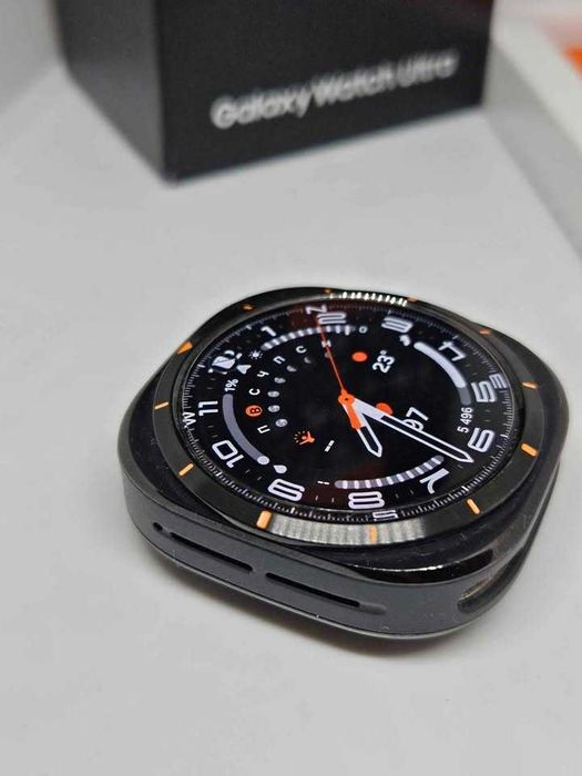 Samsung Galaxy Watch Ultra 2025 – Като Нов | Гаранция до 2026 | Пълен Комплект