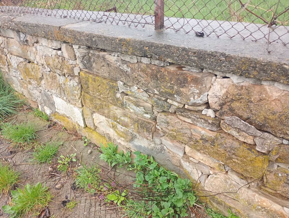 Камък от дувар по договаряне