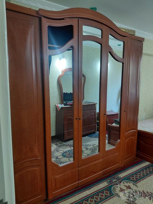 Продам спальни гарнитур