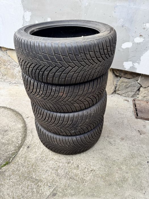 Vând 4 anvelope de iarnă Firestone 245/45 R18 – ca noi
