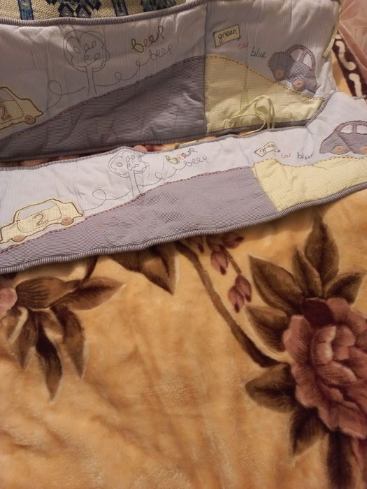 Бортики  для манежа .