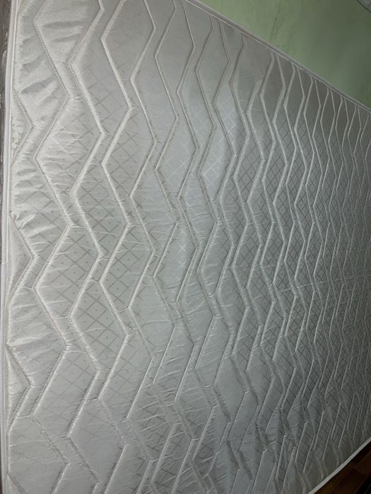 Продаю матрас чистый новый