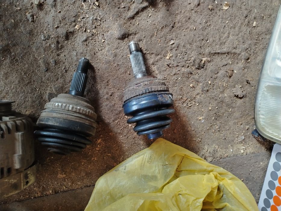 Продам запчасти на Хонду Црв