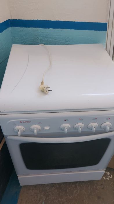 Продаю газовую плиту Gefest