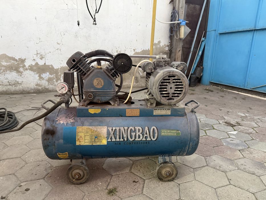Ременной двухцилиндровый компрессор XINGBAO 62 л / 8 бар