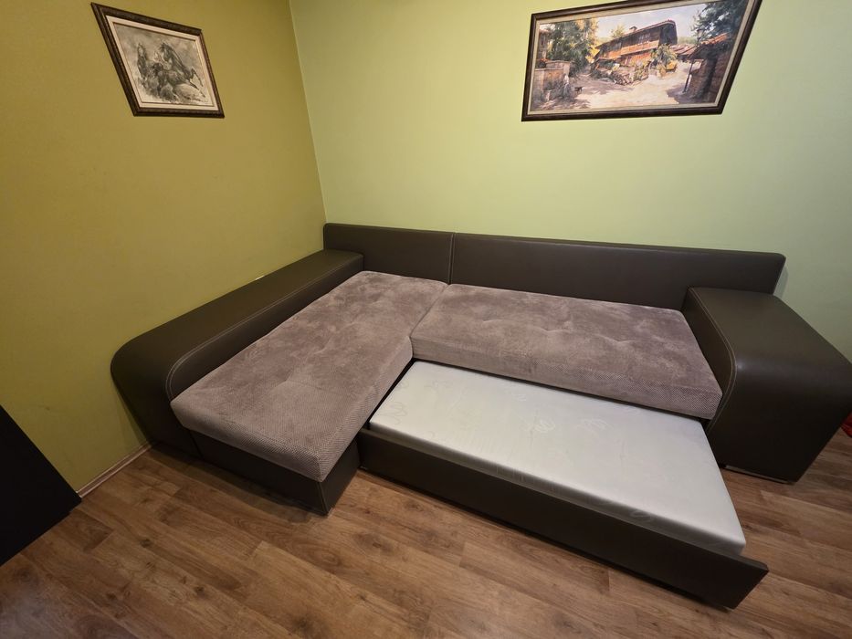 Диван с функция сън