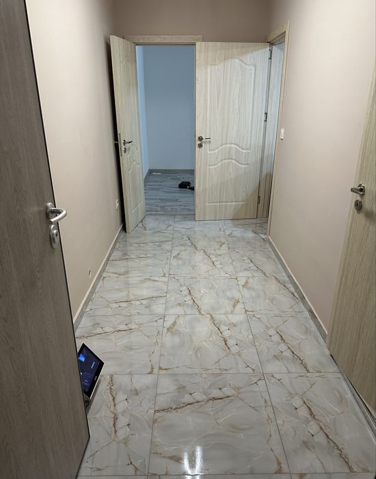 Дава се под наем Тристаен апартамент в Сливен, Център - 80 кв.м за 612 € - Снимка #7