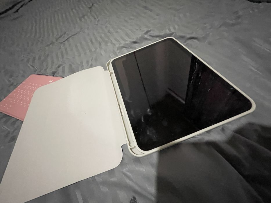 Айпад А16 на 128 гб