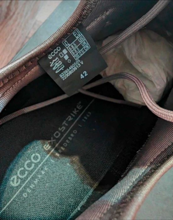 Pantofi ecco fabricați in Portugalia