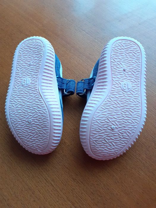Sandale/espadrile fetite