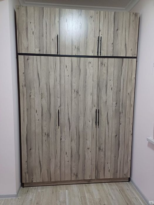 Shkaf sotiladi dastafka ustanovka bepul