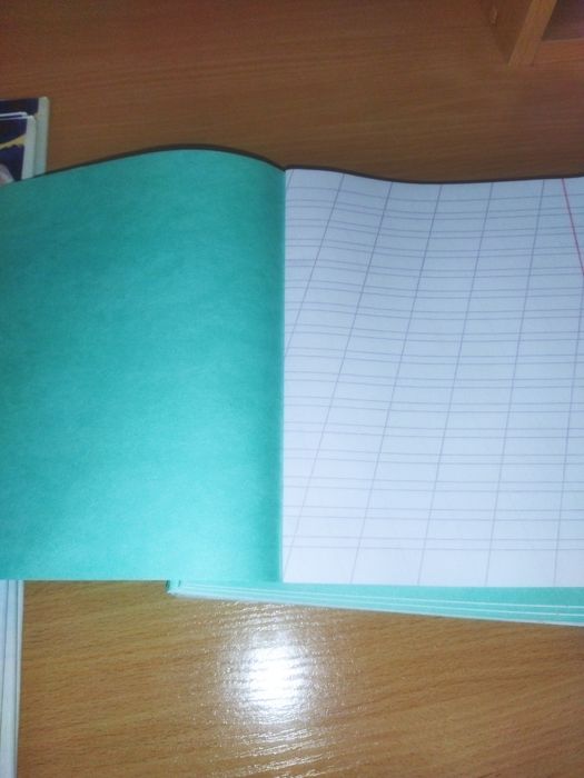 Продам тетради 12 листов