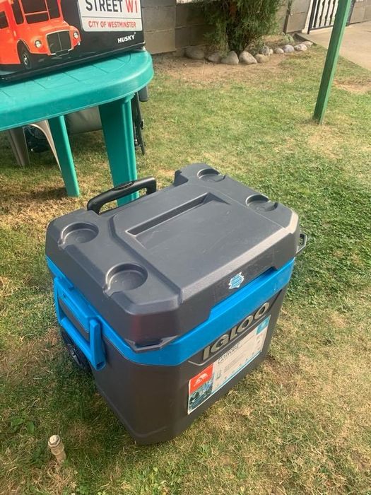 Хладилни витрини Husky, Хладилна чата IGLOO