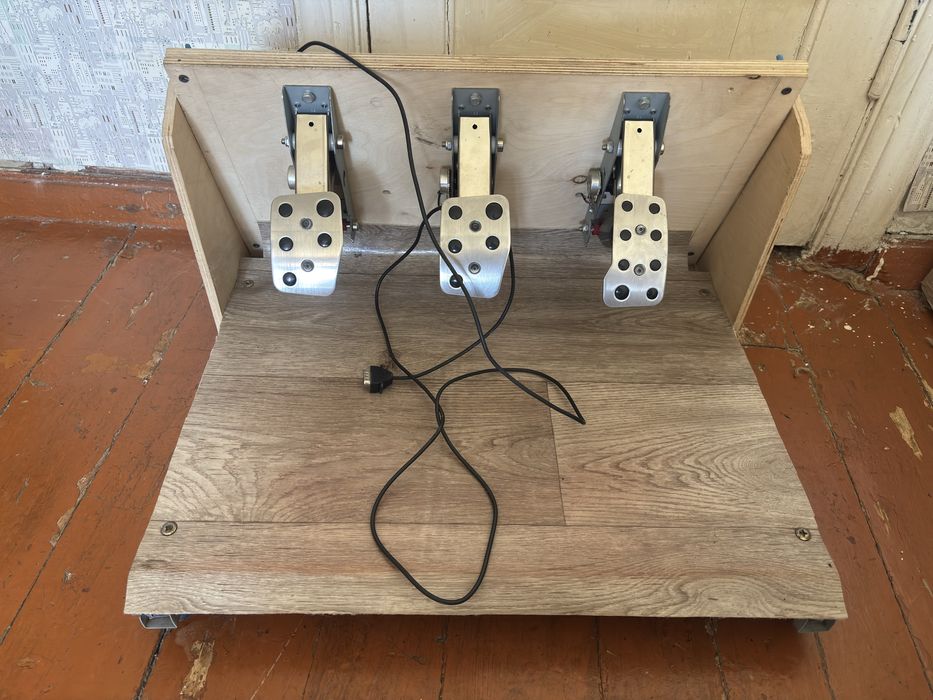 Игровой руль для ПК