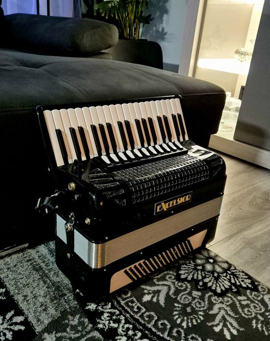 Acordeon italian EXCELSIOR model 1304