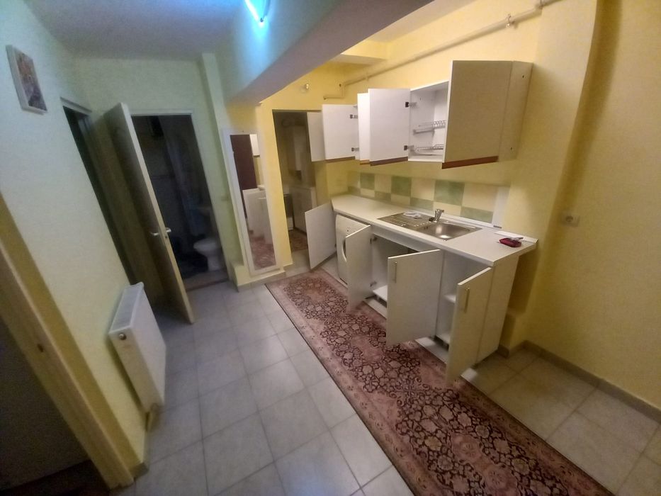Apartament 3 camere de vanzare