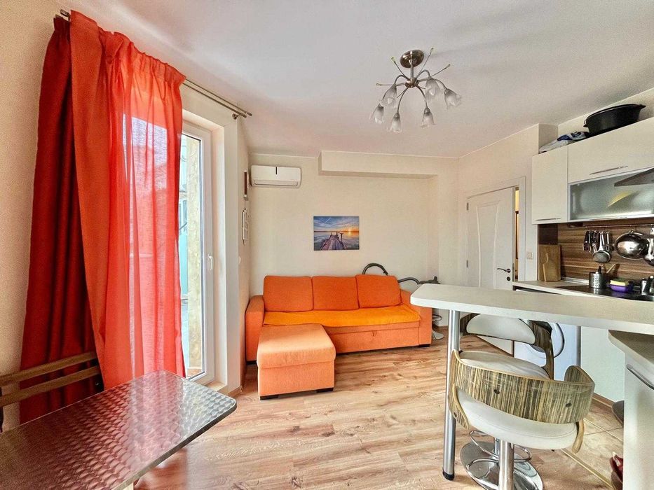 Тристаен апартамент в Равда с морска гледка!