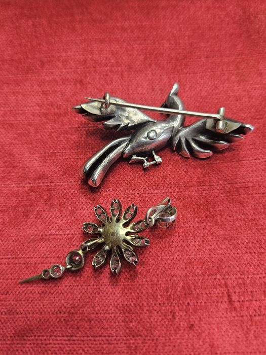 Сребърна брошка от 18 - ти век.