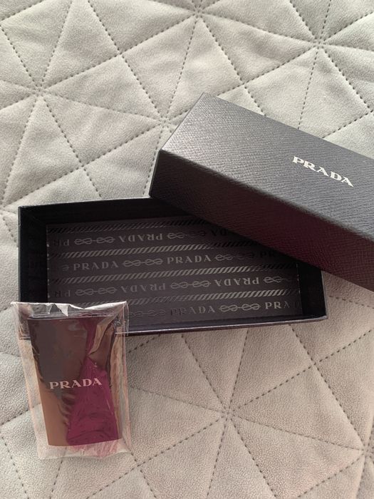 Оригинални черно-бели очила Prada Прада