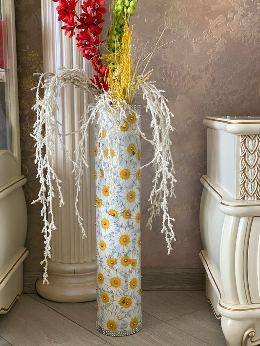 Продаются высокие Вазы