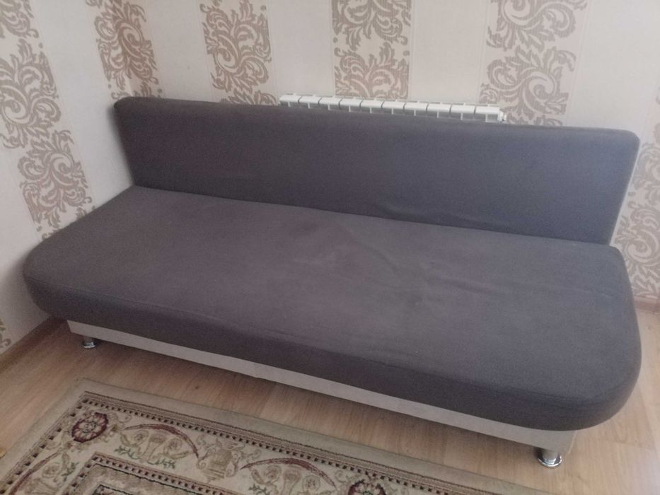 Срочно продам диван