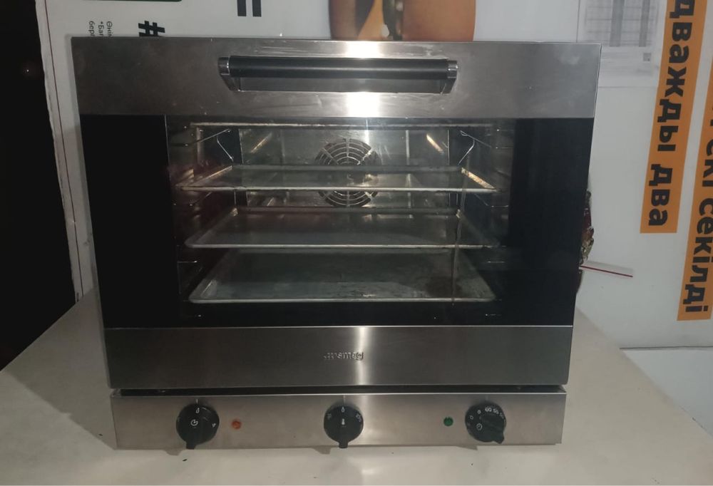 Продам духовку смег smeg