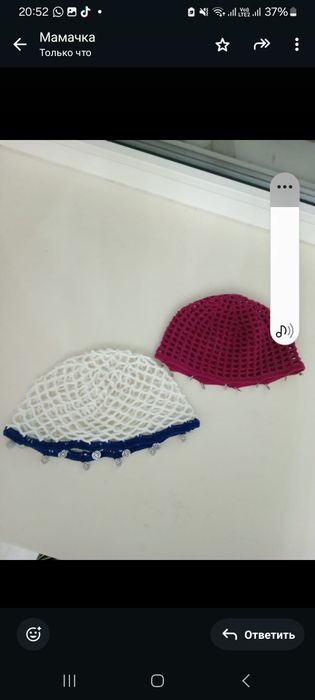 Шапочка крошэ с кулонами