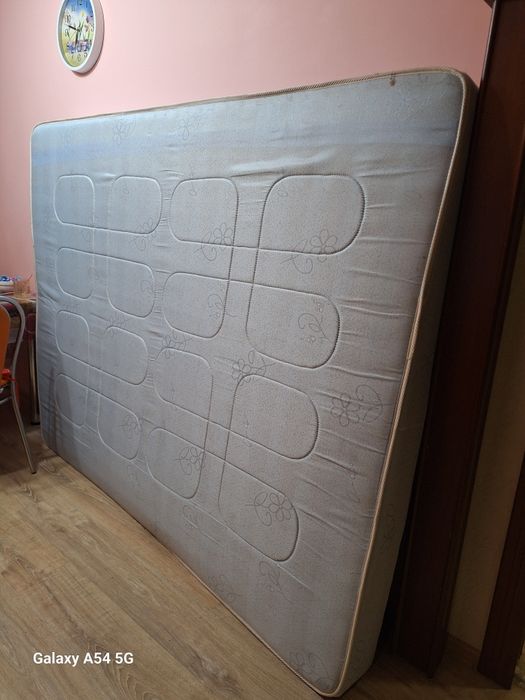 Продам матрац вхорошем состояний