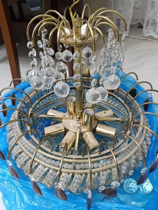 Продам ковер, люстру