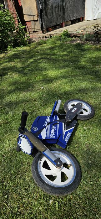 Bicicletă ediție limitată Yamaha Racing