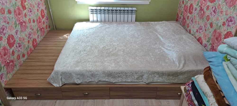 Угловой шкаф в спальню