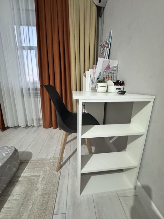 Продам стол-парту