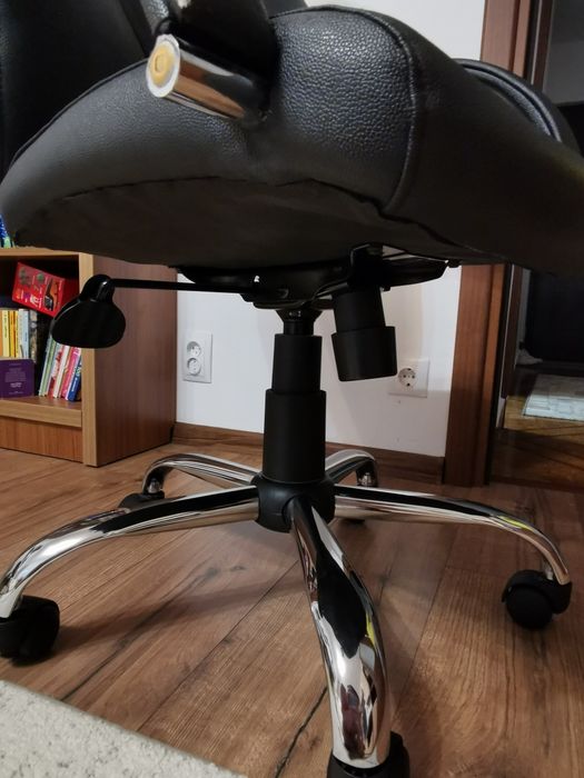 Scaun directorial ergonomic piele