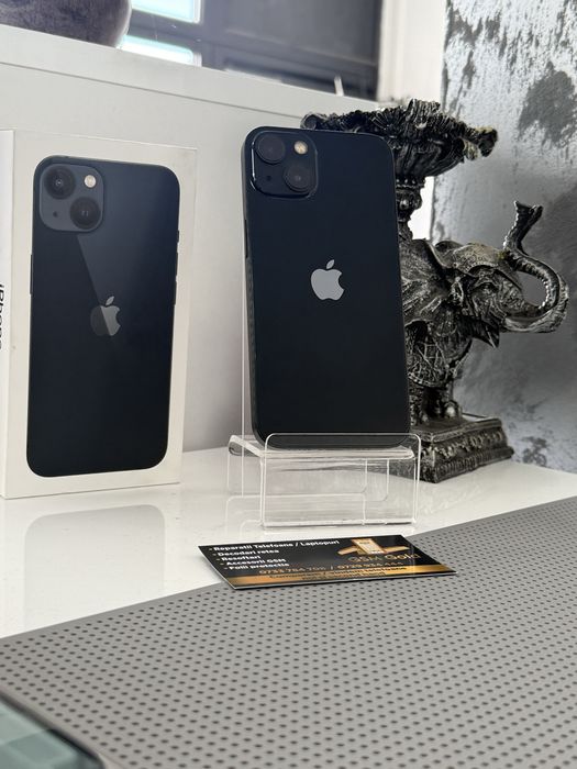 Vand iphone 13 de 128 gb baterie 87%