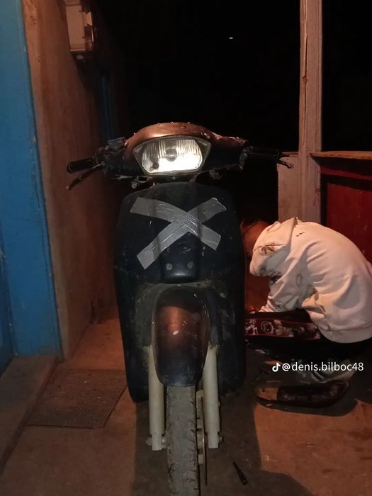 Scuter Honda stil vechi