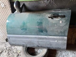 Двери Субару форестер