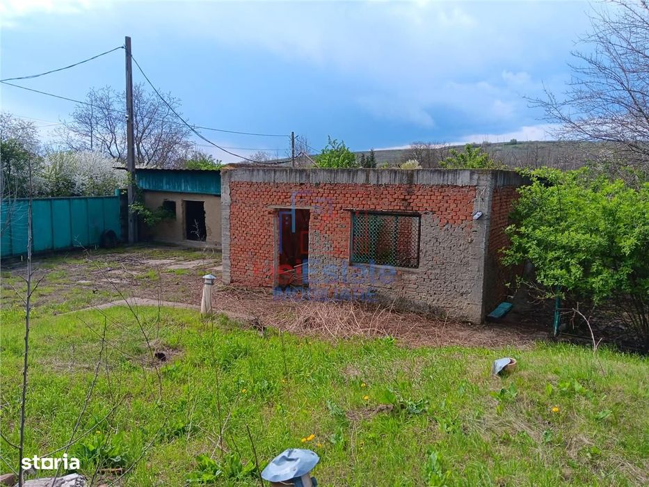 Badeni com Scobinti  Iasi Teren 4239mp  parcelabil si constructii 245m