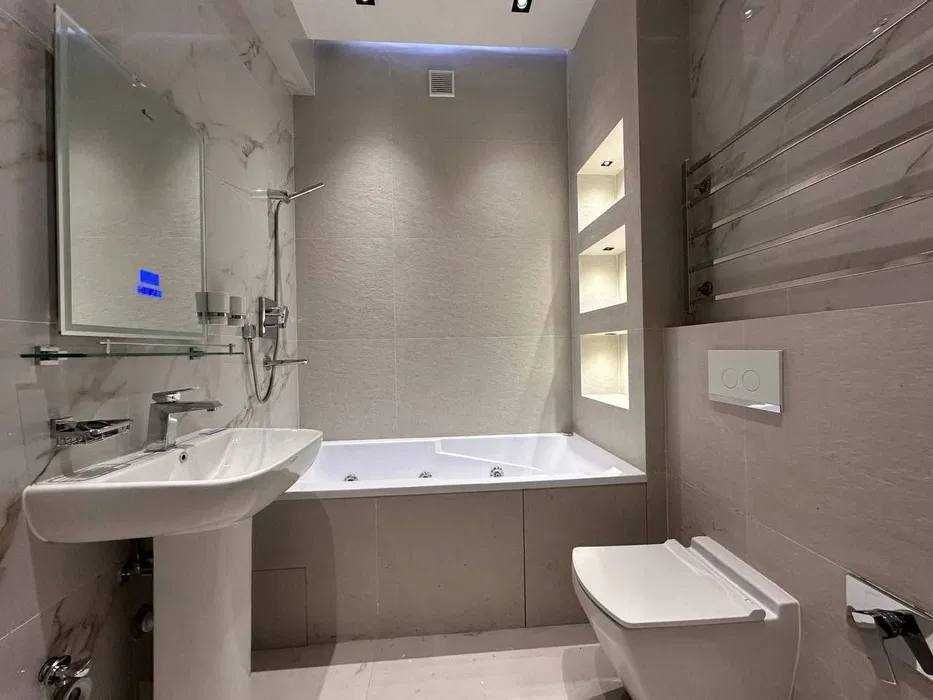 ГОТОВЫЙ АРЕНДАТОР! Шикарная 3х ком кв-ра Ул Нукус, Бабур, Глинка ID02