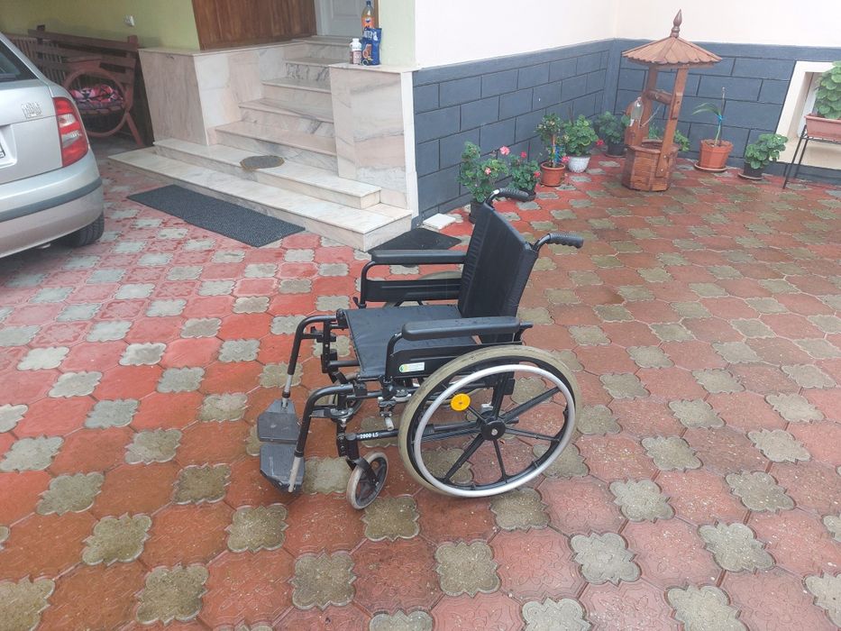 Wc portabil +carucior transport persoane ambele in stare f buna