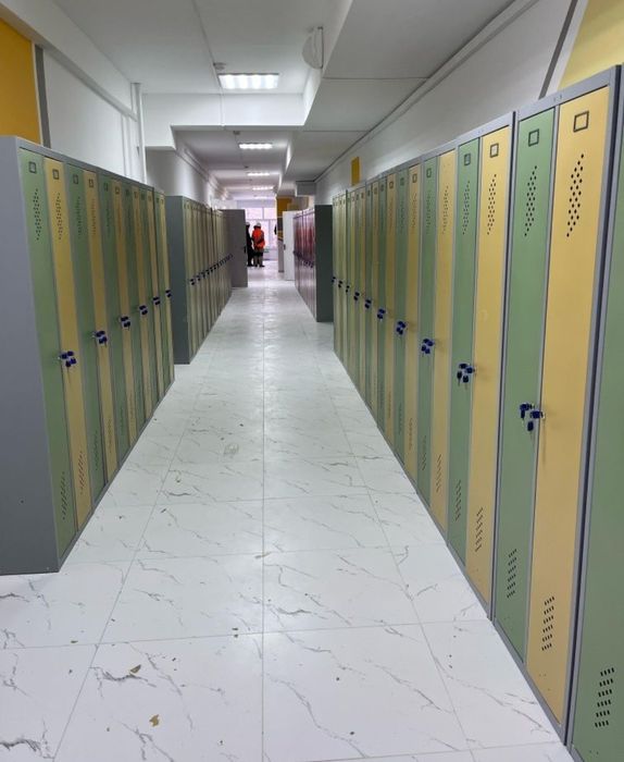 Металлические шкафы для одежды