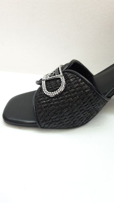 GUESS Три модела летни чехли с ток