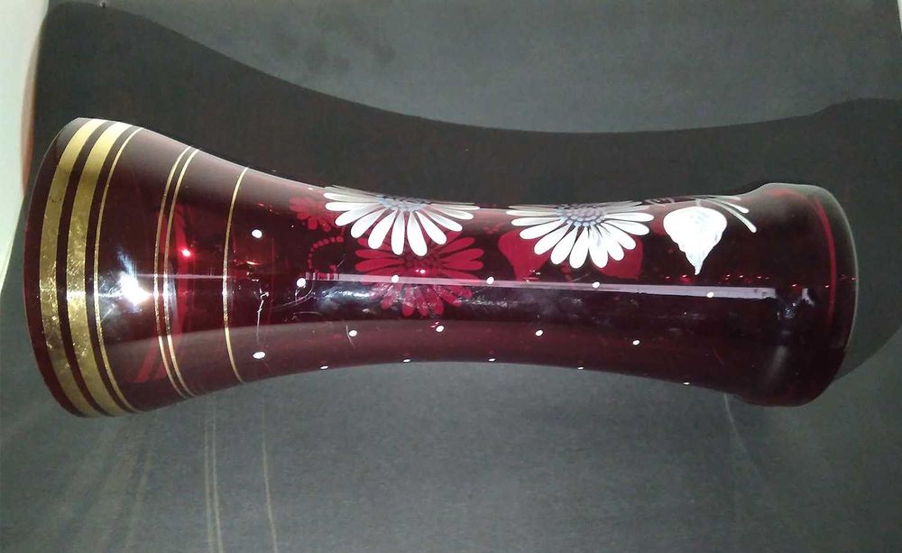 2 красные вазы с белой апликацией "Ромашки" - #Богема #Чехословакия