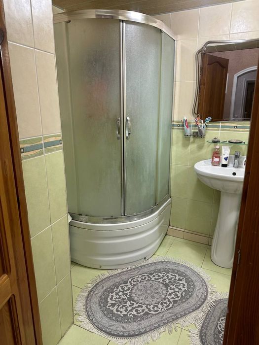 Продаётся участок 4 сот 4 комнаты Мирзо-Улугбекский район ул М. Ганди