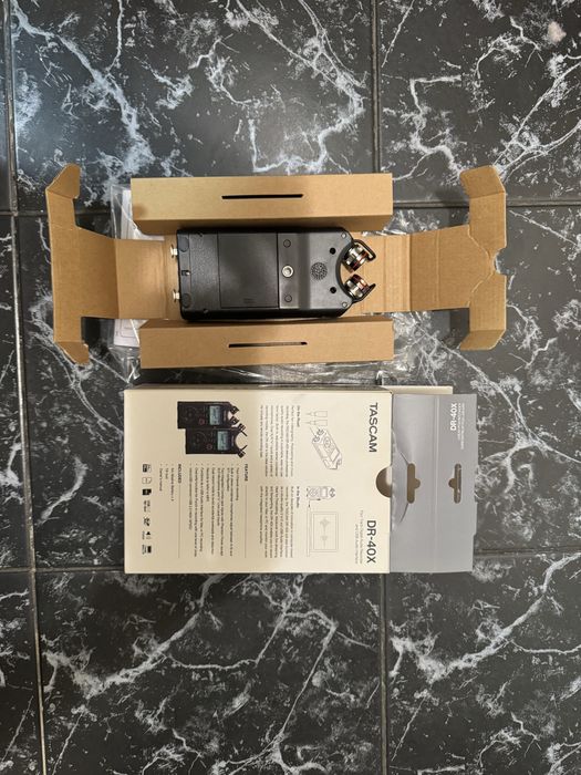 TASCAM  DR-40X Ca nou