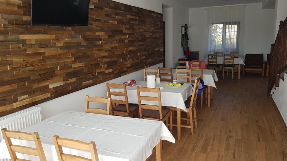 Cazare Pensiune Cabana  Colibita