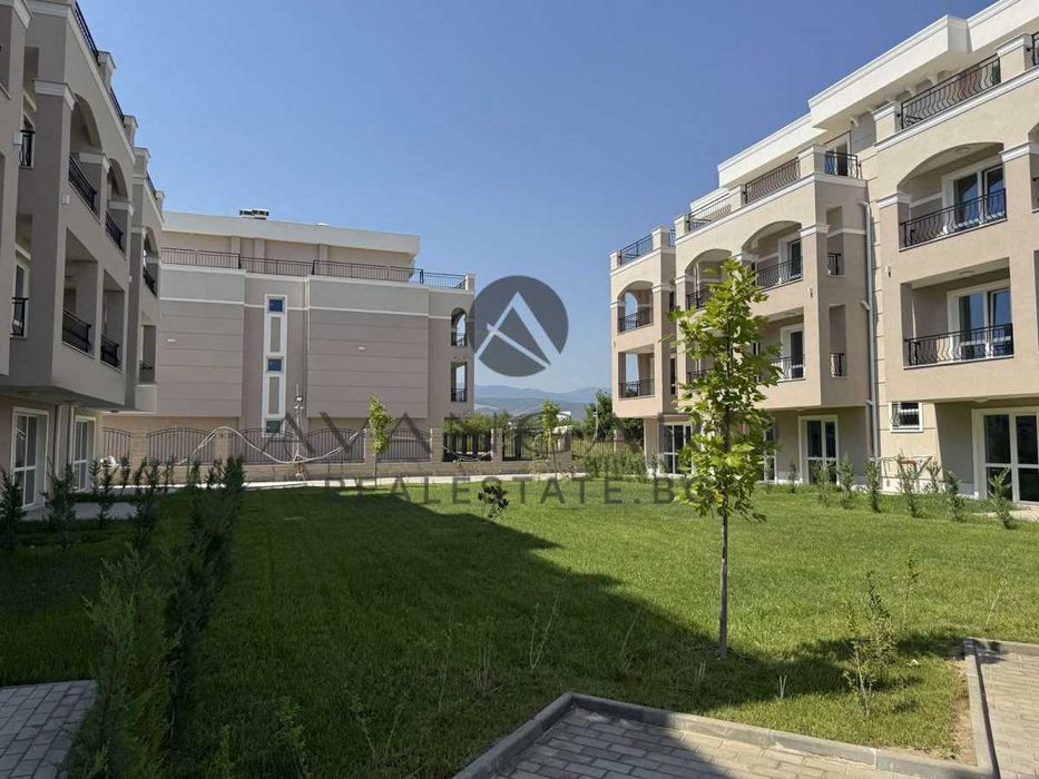 Продава се Тристаен апартамент в Пловдив, Беломорски - 121 кв.м за 1612 €/кв.м - Снимка #8