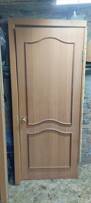 Продам двери межкомнатные
