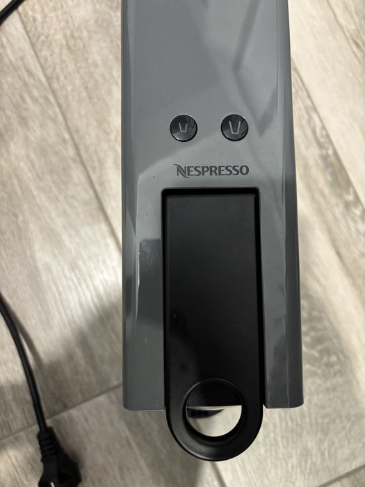 Espressor KRUPS cu capsule Nespresso Essenza Mini