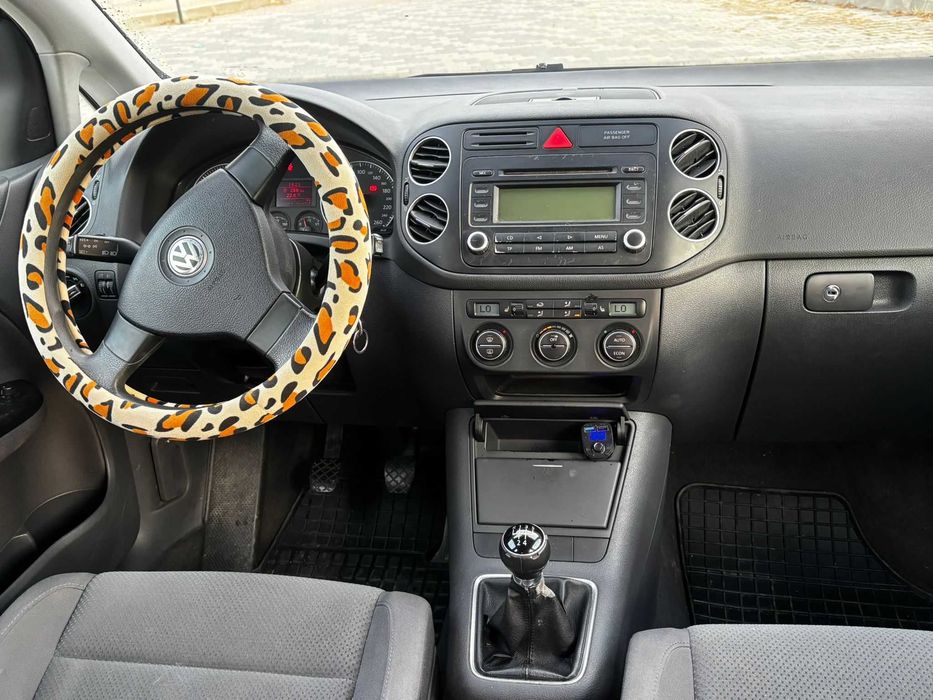 Volkswagen Golf V 1.9 TDI 105 CP, an fabricatie  2005